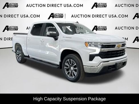 Used 2022 Chevrolet Silverado 1500 LT AWD/4WD image 3