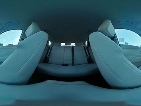 Used 2025 Hyundai Kona SEL image 42