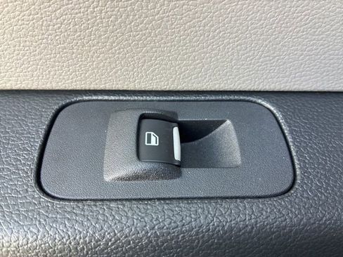 Used 2016 Ford F150 XLT w/ Trailer Tow Package image 18