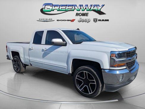 Used 2018 Chevrolet Silverado 1500 LT w/ All Star Edition RWD image 2