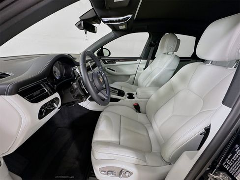 Used 2024 Porsche Macan S image 23