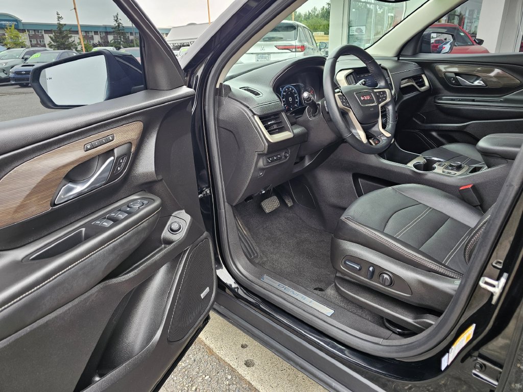 Used 2024 GMC Terrain Denali w/ Black Diamond Edition AWD/4WD image 21