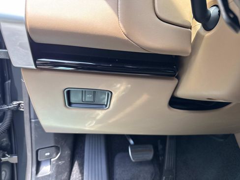 New 2026 Land Rover Range Rover SE AWD/4WD image 33