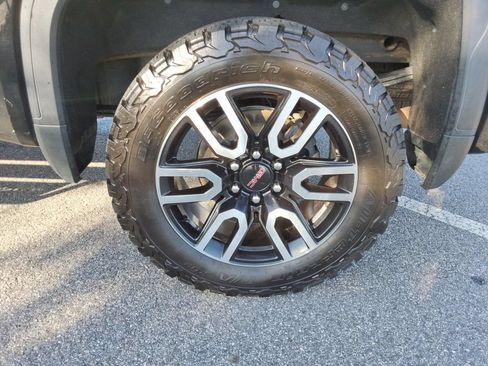 Certified 2022 GMC Sierra 1500 AT4 w/ AT4 Premium Package AWD/4WD image 14
