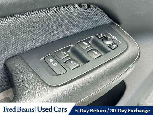 Used 2019 Volvo S60 T6 R-Design AWD/4WD image 24