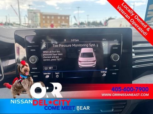 Used 2025 Volkswagen Jetta SE FWD image 22