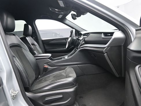 Used 2024 Jeep Grand Cherokee L Laredo image 31