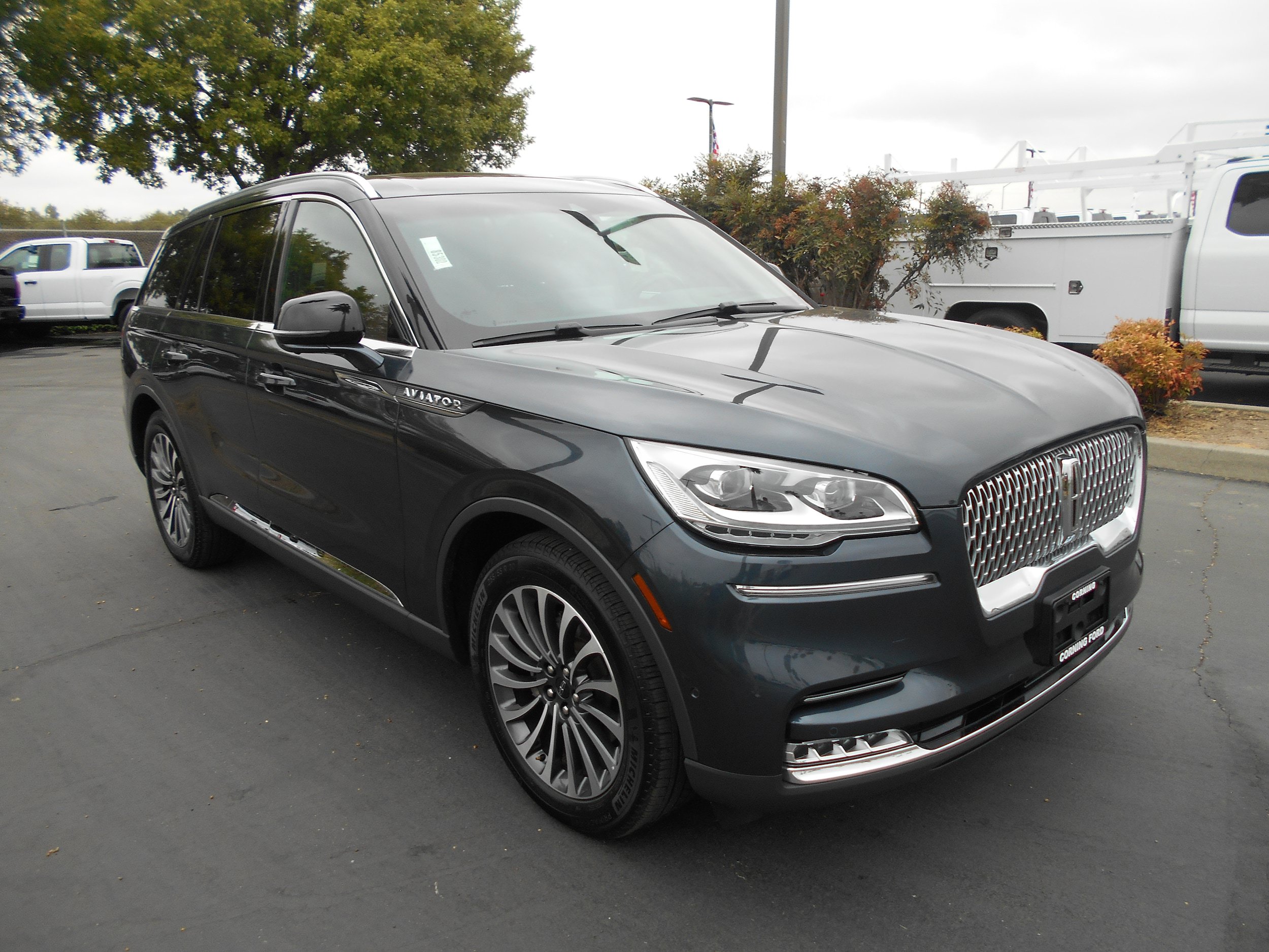 Used 2023 Lincoln Aviator Reserve w/ Equipment Group 201A AWD/4WD image 2