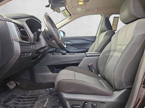 Used 2025 Nissan Rogue SV FWD image 14