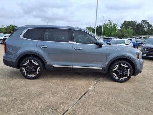 Certified 2025 Kia Telluride S FWD image 6