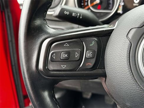 Used 2021 Jeep Gladiator Sport image 11