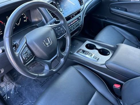Certified 2025 Honda Ridgeline RTL image 12