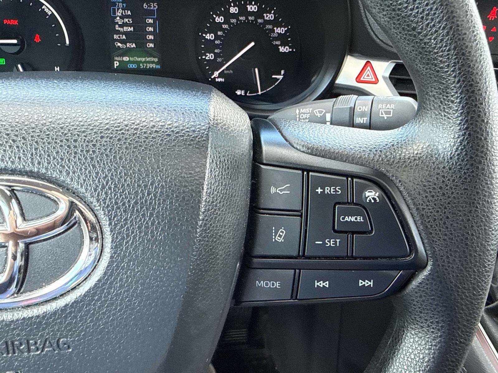 Used 2024 Toyota Sienna LE w/ LE Plus Package AWD/4WD image 26