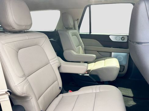 Used 2024 Lincoln Navigator Reserve AWD/4WD image 30