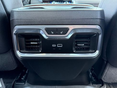Used 2024 GMC Sierra 2500 Denali Ultimate AWD/4WD image 43