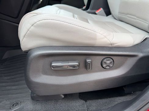 Used 2021 Honda CR-V Touring image 14