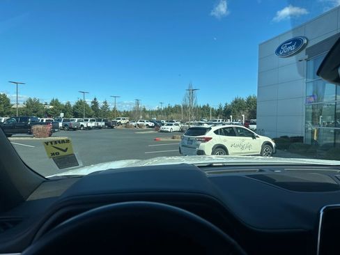 Used 2023 Chevrolet Tahoe High Country w/ Premium Package image 13