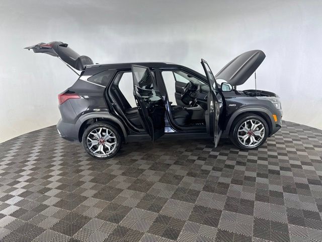 Certified 2021 Kia Seltos S AWD/4WD image 15