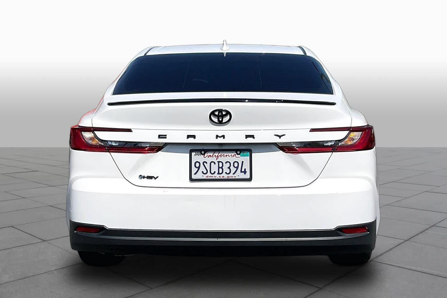 Used 2025 Toyota Camry LE FWD image 4