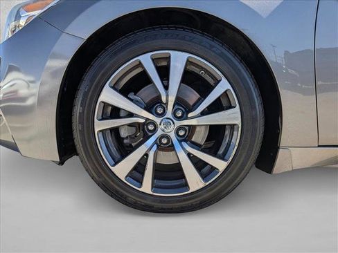 Used 2017 Nissan Maxima 3.5 SL FWD image 25