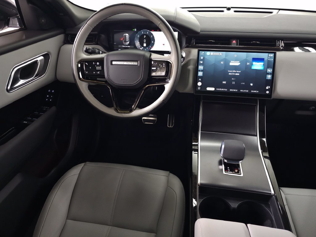 Certified 2026 Land Rover Range Rover Velar Dynamic SE AWD/4WD image 21