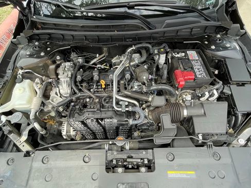 Used 2024 Nissan Altima 2.5 SV image 27