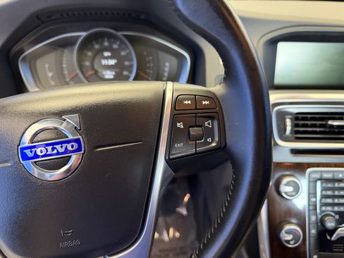 Used 2014 Volvo S60 T5 FWD image 17