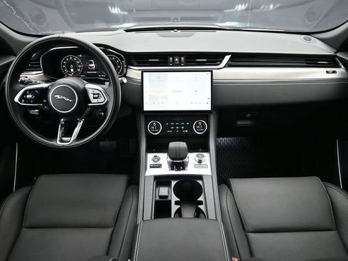 Used 2026 Jaguar F-PACE R-Dynamic S image 24