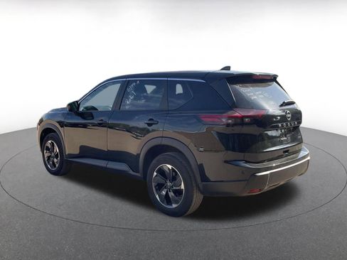 Used 2025 Nissan Rogue SV image 11