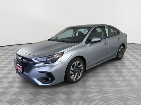 Used 2025 Subaru Legacy Limited image 3