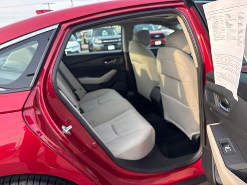 Used 2024 Honda Accord EX image 41