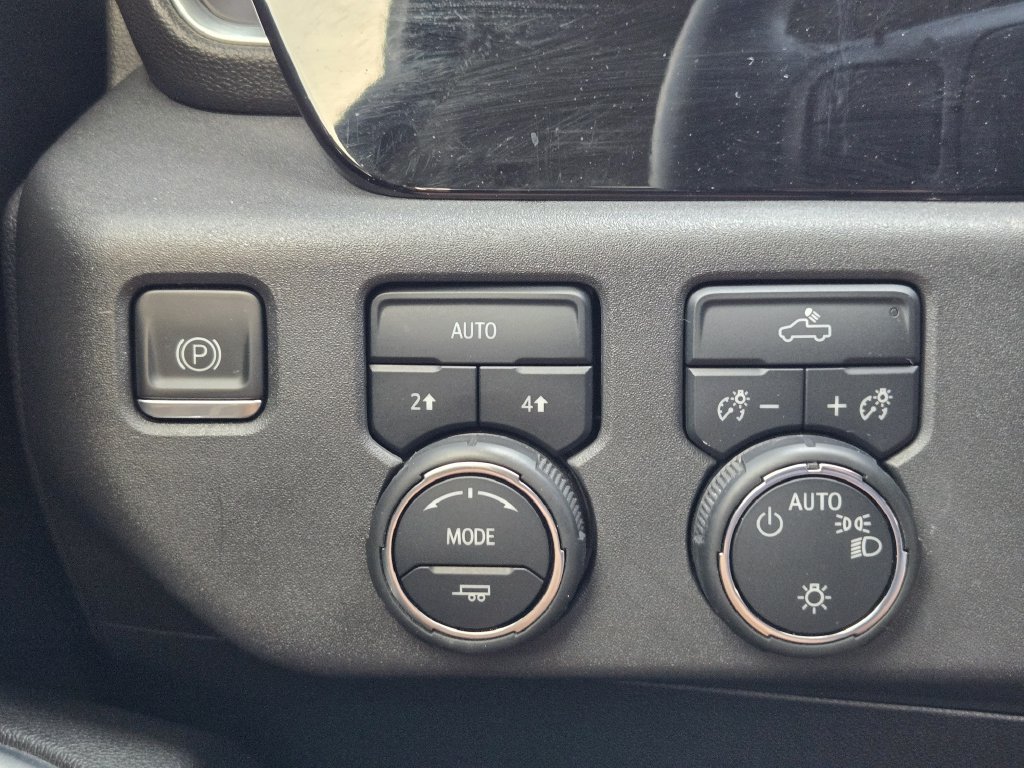 Used 2023 Chevrolet Silverado 1500 LT AWD/4WD image 24