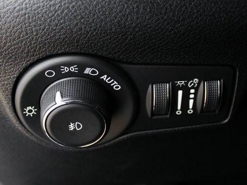 Used 2022 Jeep Compass Trailhawk w/ Trailhawk Convenience Group image 18