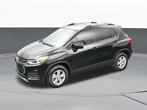 Used 2022 Chevrolet Trax LT w/ LT Convenience Package image 65