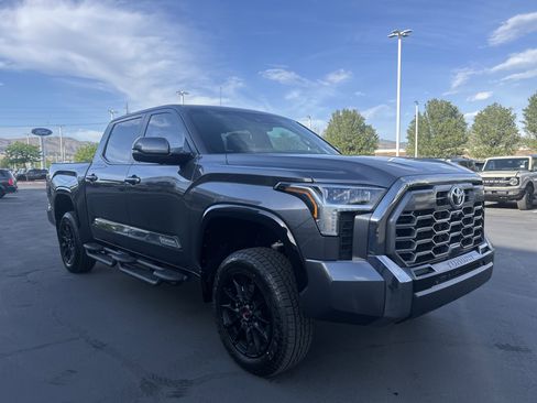 Used 2026 Toyota Tundra Platinum w/ TRD Off-Road Package AWD/4WD image 9
