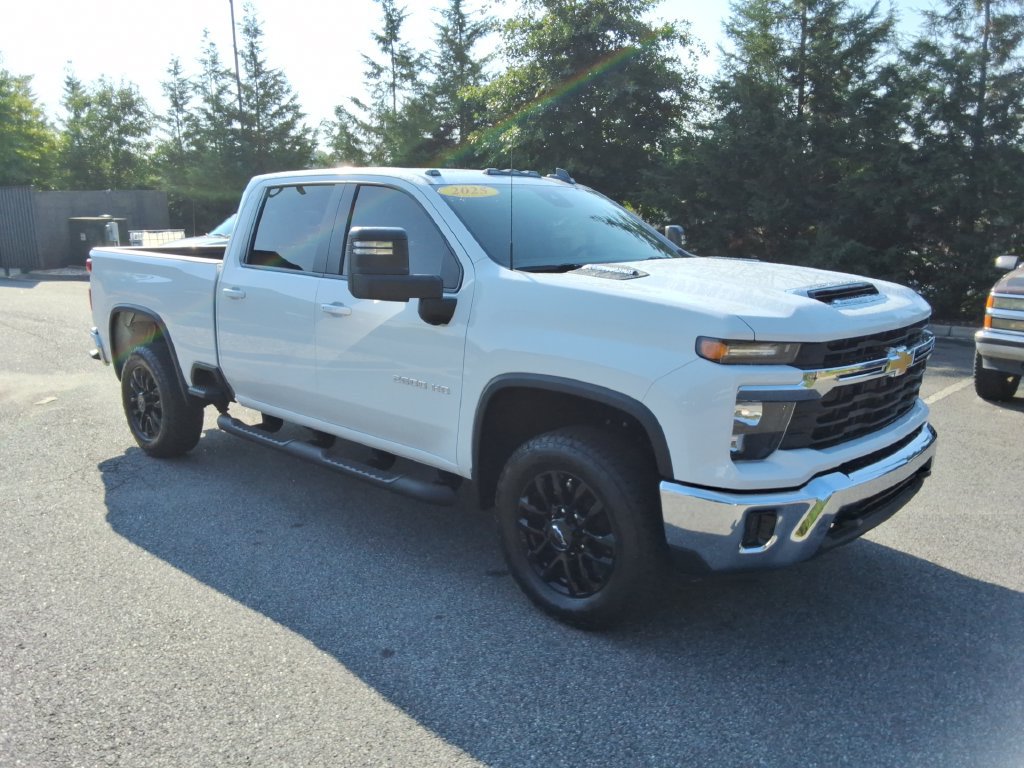Certified 2025 Chevrolet Silverado 2500 LT AWD/4WD image 3