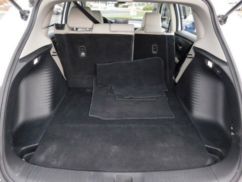 Used 2024 Honda HR-V LX image 16