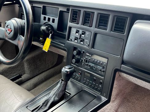 Used 1989 Chevrolet Corvette Coupe image 25