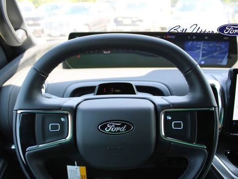 New 2025 Ford Expedition Platinum w/ Stealth Appearance Package image 17