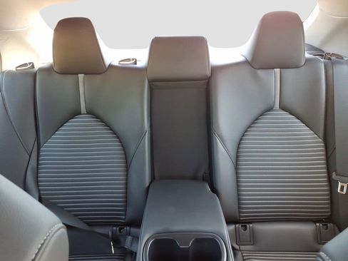 Used 2024 Toyota Camry SE image 17