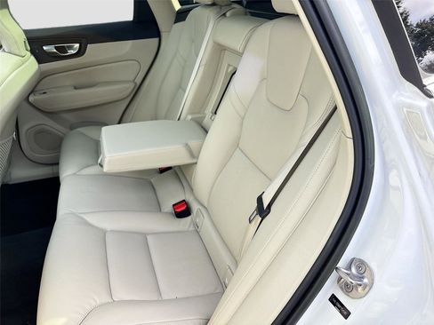 Used 2023 Volvo XC60 B5 Plus w/ Protection Package Premier image 28