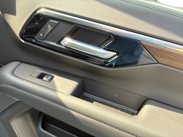 New 2027 Chevrolet Tahoe High Country AWD/4WD image 14