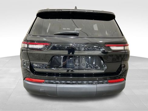 Used 2021 Jeep Grand Cherokee L Laredo AWD/4WD image 4