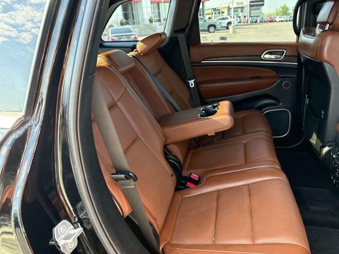Used 2017 Jeep Grand Cherokee Summit w/ Platinum Series Group RWD image 17