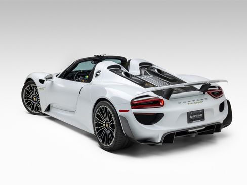 Used 2015 Porsche 918 Spyder AWD/4WD image 12
