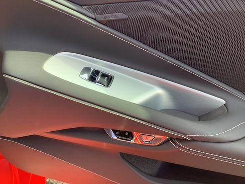 Used 2020 Chevrolet Corvette Stingray Coupe w/ Z51 Performance Package image 28