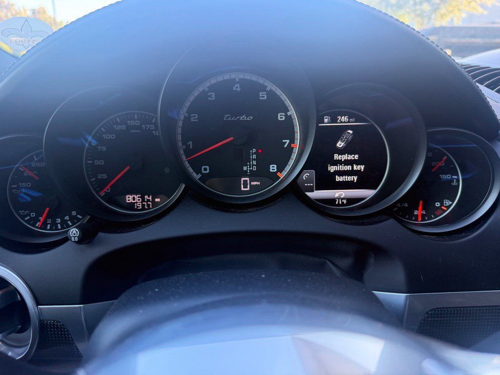 Used 2017 Porsche Cayenne Turbo AWD/4WD image 7