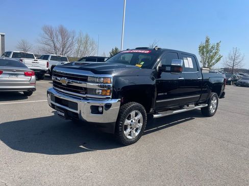 Used 2019 Chevrolet Silverado 2500 LTZ w/ Duramax Plus Package image 3