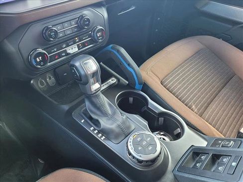 Used 2023 Ford Bronco Outer Banks image 11