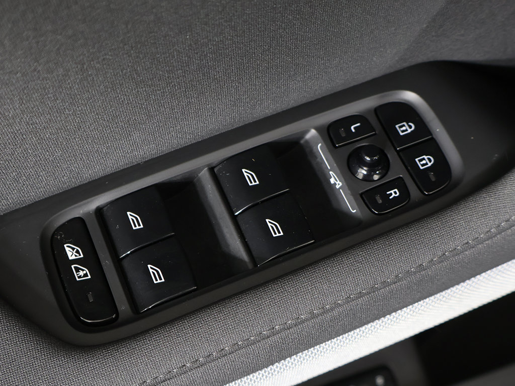 Used 2024 Polestar Polestar 2 AWD/4WD image 40
